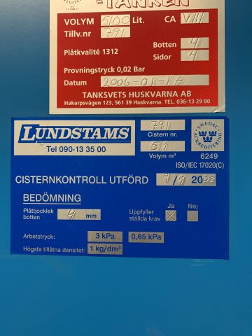 810299-4 Oil tank for engine oil 5100 liters with oil pump