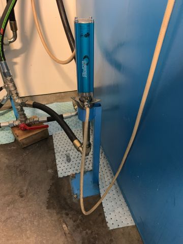 810299-8 Oil tank for engine oil 5100 liters with oil pump