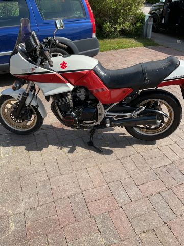 886612-2 Suzuki GSX 750 - 1984