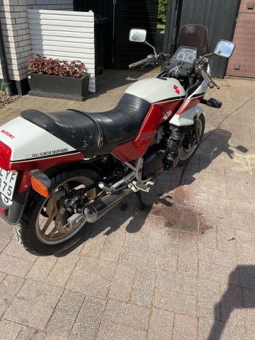 886612-5 Suzuki GSX 750 - 1984