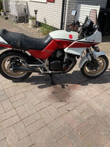 886612-6 Suzuki GSX 750 - 1984