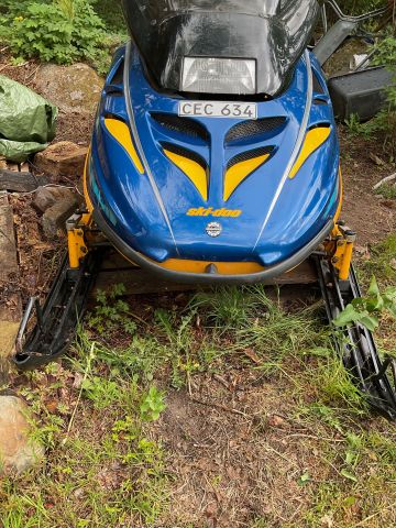 886613-10 Ski-Doo MXZ 670 0.7 - 1996