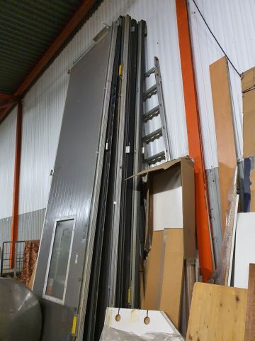 911005-3 Industrial door with window 750 x 450 cm