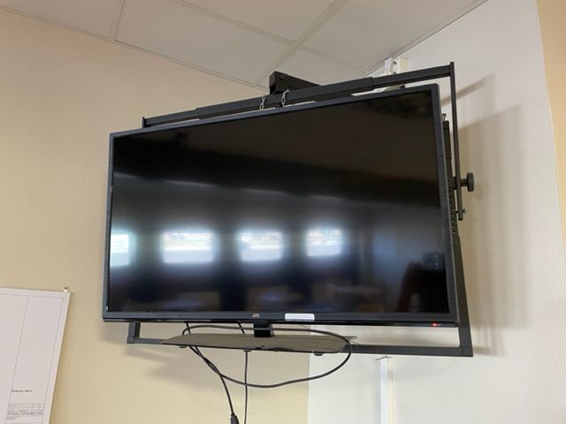 803973-1 TV 40 "with wall mount, JVC, Type: LT-40E71