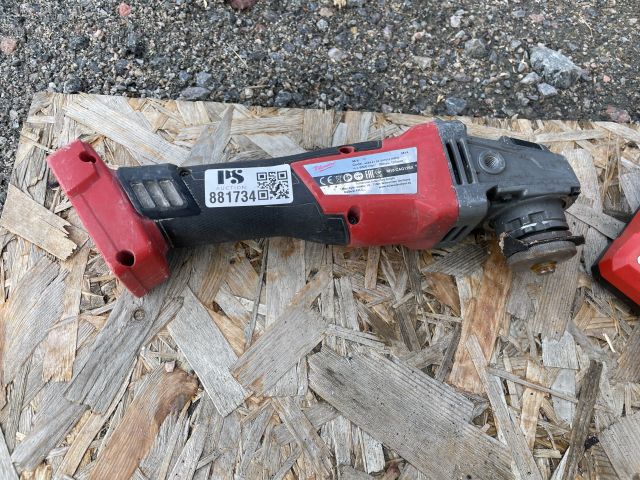 881734-2 Angle grinder Milwaukee M18 CAG125X, battery charger and battery
