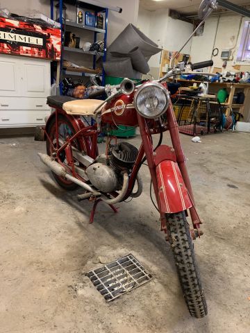 810303-2 Veteran motorcycle Monark CZ M / 300 -1950