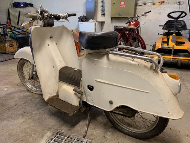 810304-3 Veteran moped Husqvarna