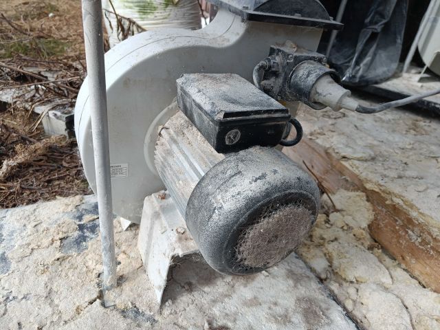 889081-6 Chip suction