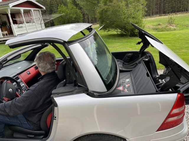 912195-17 Mercedes-Benz SLK 230 Compressor - 1998