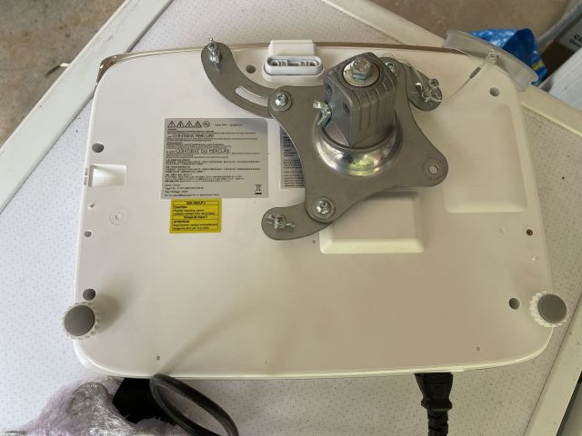 872242-5 Projector BenQ W2000 with motorized projector screen