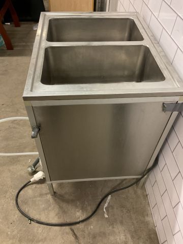 886622-4 Water bath with 2 wells