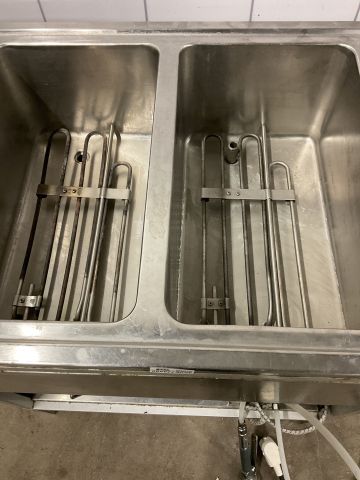 886622-5 Water bath with 2 wells