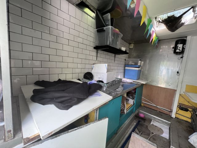 803994-7 Foodtruck - Ford Transit - Reperationsobjekt