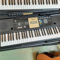 868247-4 Yamaha YPT-220, 10 pieces, incl headphones