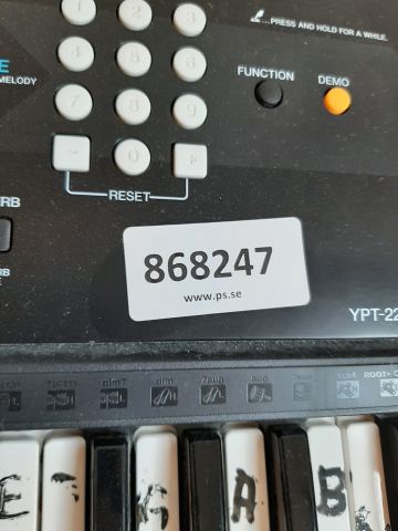868247-5 Yamaha YPT-220, 10 pieces, incl headphones
