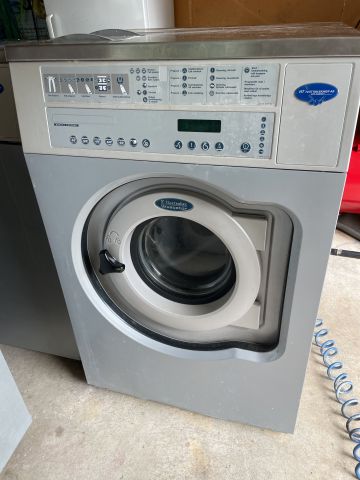 Industritvättmaskin Electrolux wascator 365HLE - Auktioner online ...