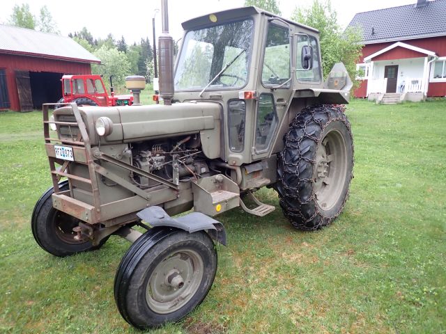 912911-1 Tractor Volvo BM T650 - 2000