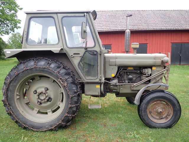 912911-3 Tractor Volvo BM T650 - 2000