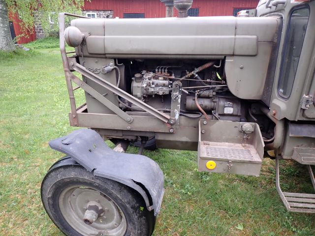 912911-12 Tractor Volvo BM T650 - 2000