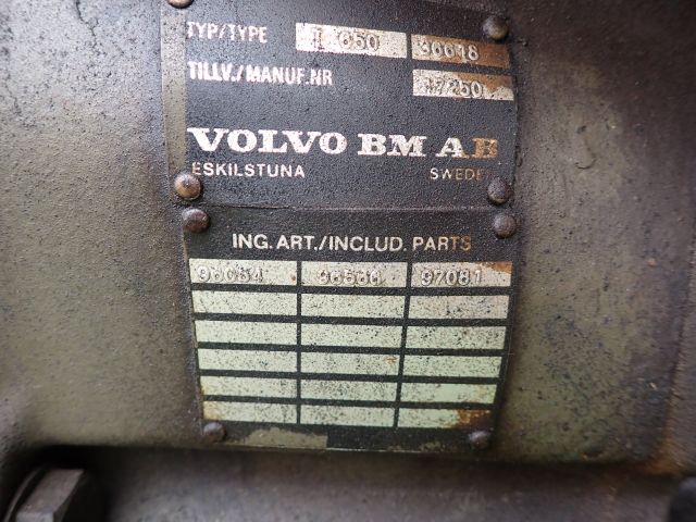 912911-14 Tractor Volvo BM T650 - 2000