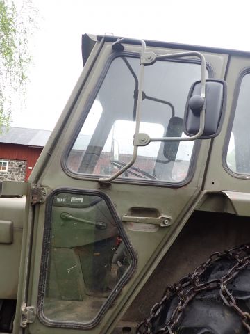 912911-17 Tractor Volvo BM T650 - 2000