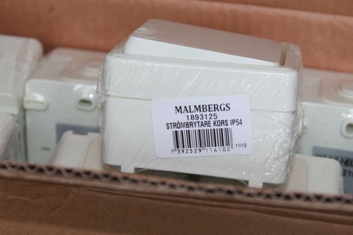 901480-2 100 pcs Switch IP54