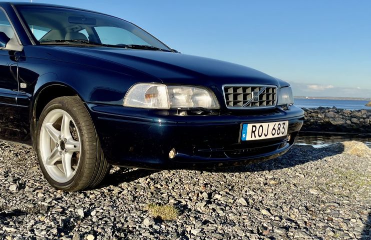 912937-8 Volvo C70 Coupé 2.4T -2000