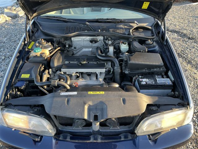 912937-11 Volvo C70 Coupé 2.4T -2000