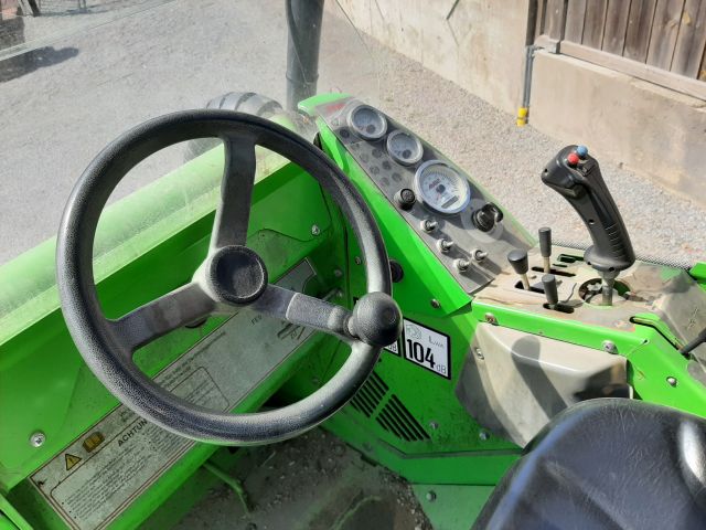 868172-19 Skid Steer Loader - Avant 635, incl. most associated gear (only 936h on the meter)