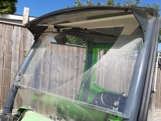 868172-12 Skid Steer Loader - Avant 635, incl. most associated gear (only 936h on the meter)