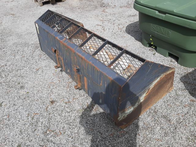 868172-45 Skid Steer Loader - Avant 635, incl. most associated gear (only 936h on the meter)