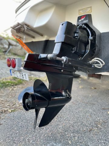 912938-12 Motorboat Mariah SC19 Daycruiser -2004