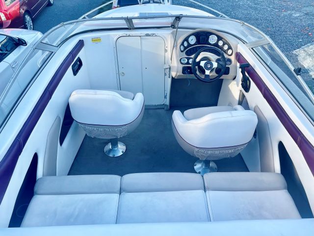 912938-13 Motorboat Mariah SC19 Daycruiser -2004