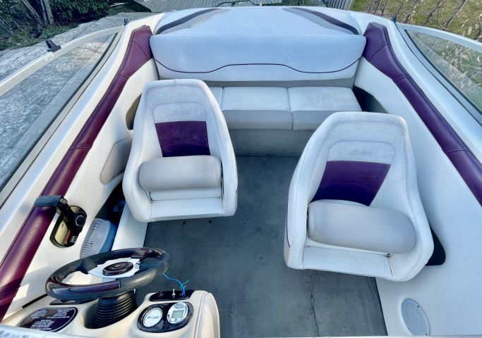 912938-14 Motorboat Mariah SC19 Daycruiser -2004