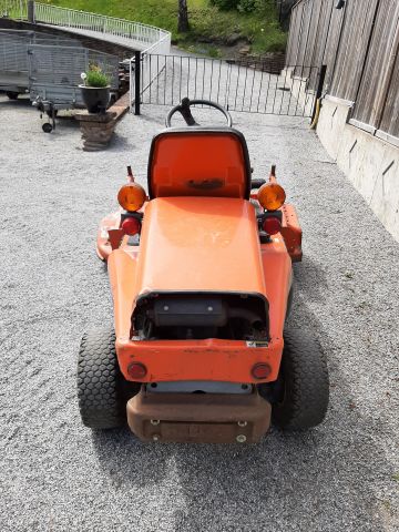 868178-5 Riding lawn mower - Kubota F1900