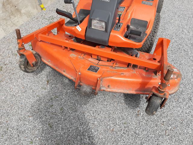 868178-7 Riding lawn mower - Kubota F1900
