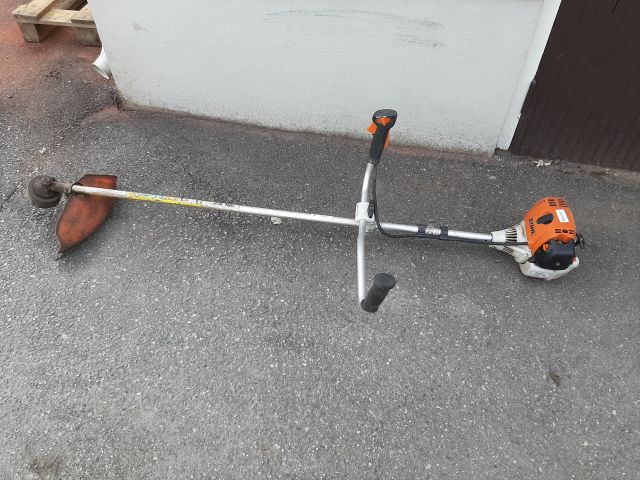 868193-1 Röjsåg - Stihl FS 100