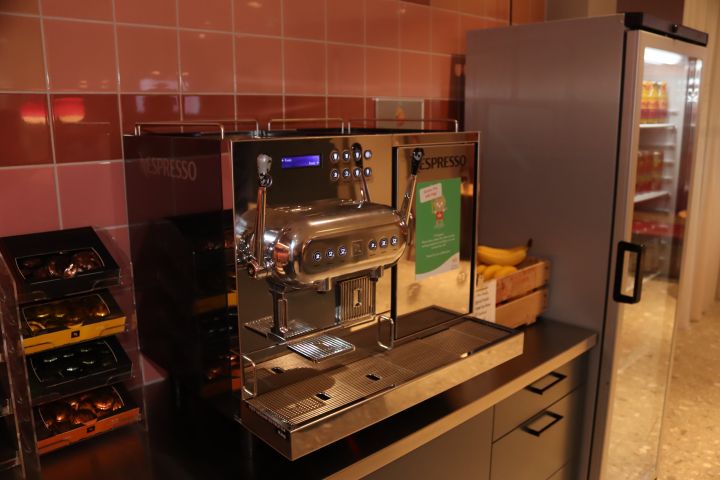 913562-2 Nespresso kaffemaskin AG220