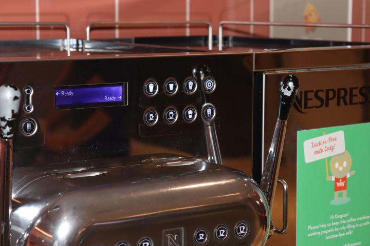 913562-3 Nespresso kaffemaskin AG220