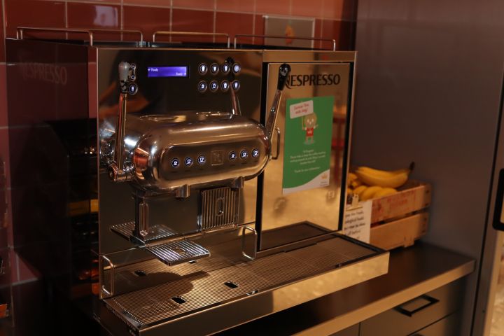 913562-6 Nespresso kaffemaskin AG220