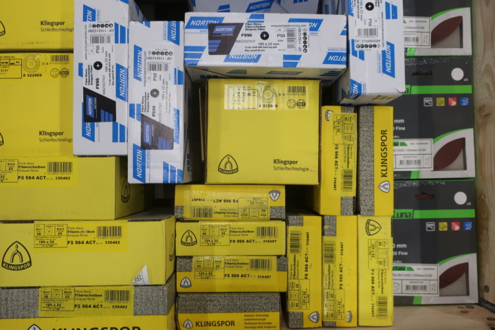 912125-2 Assortment with abrasive material Klingspor, Norton, Luna