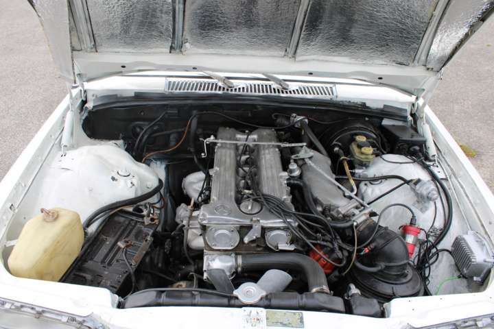 906597-10 Mercedes-Benz 280 SE - 1974