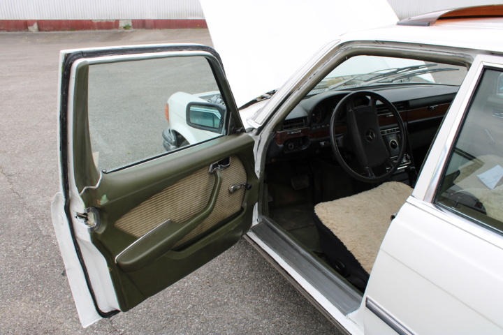 906597-14 Mercedes-Benz 280 SE - 1974