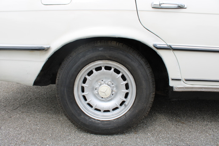 906597-23 Mercedes-Benz 280 SE - 1974