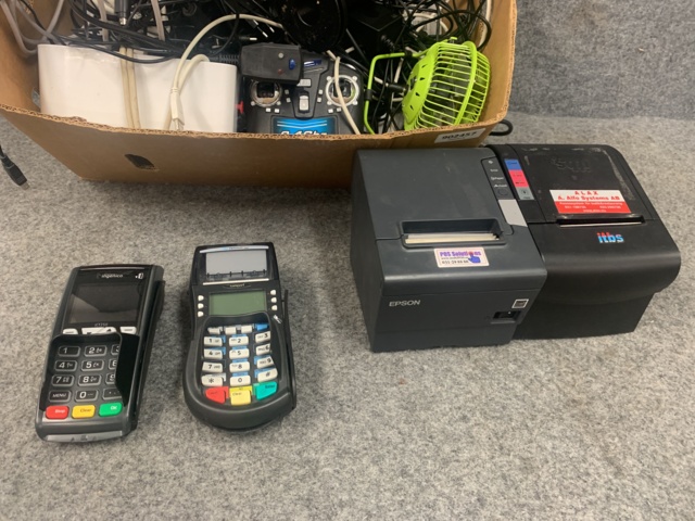 902457-2 Mixed electronics, receipt printer, card reader