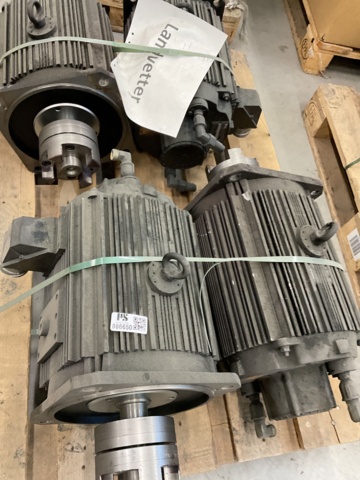 886650-6 4 water-cooled electric motors