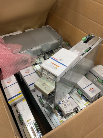 886683-1 8 Rexroth AC controllers and Diax