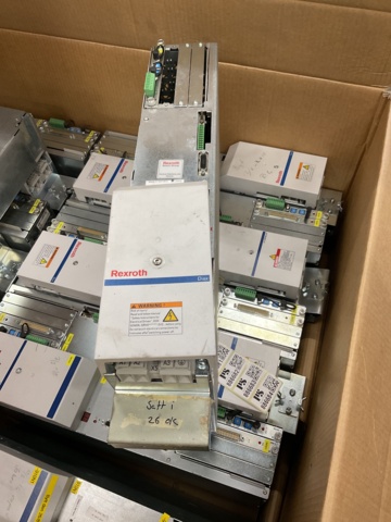 886684-3 7 Rexroth AC controllers