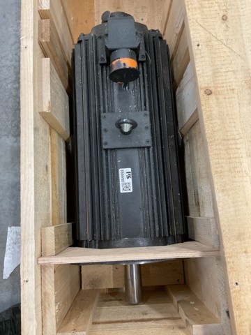 886690-4 2 water-cooled electric motors