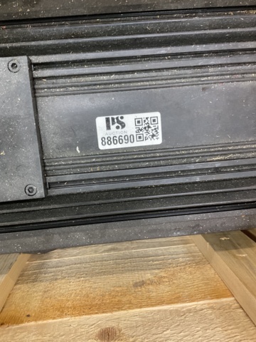 886690-7 2 water-cooled electric motors